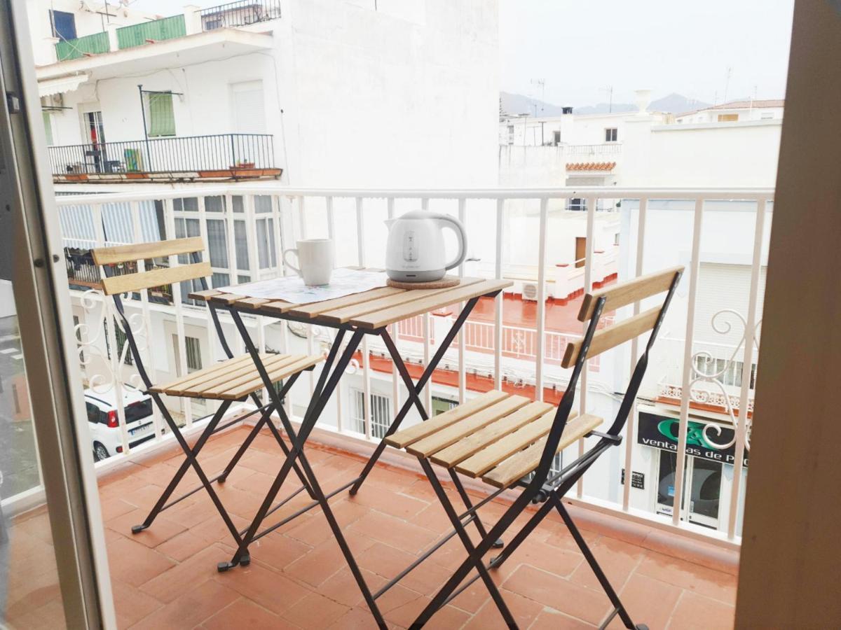 Soleado Apartamento En Нерха Екстериор снимка